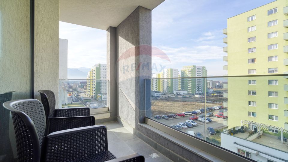 Apartament cu 2 camere de închiriat în zona Tractorul