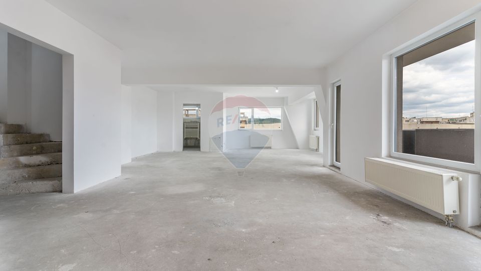 Apartament semifinisat, de Lux, zona semicentrală, 248mp SC, 154mp SU