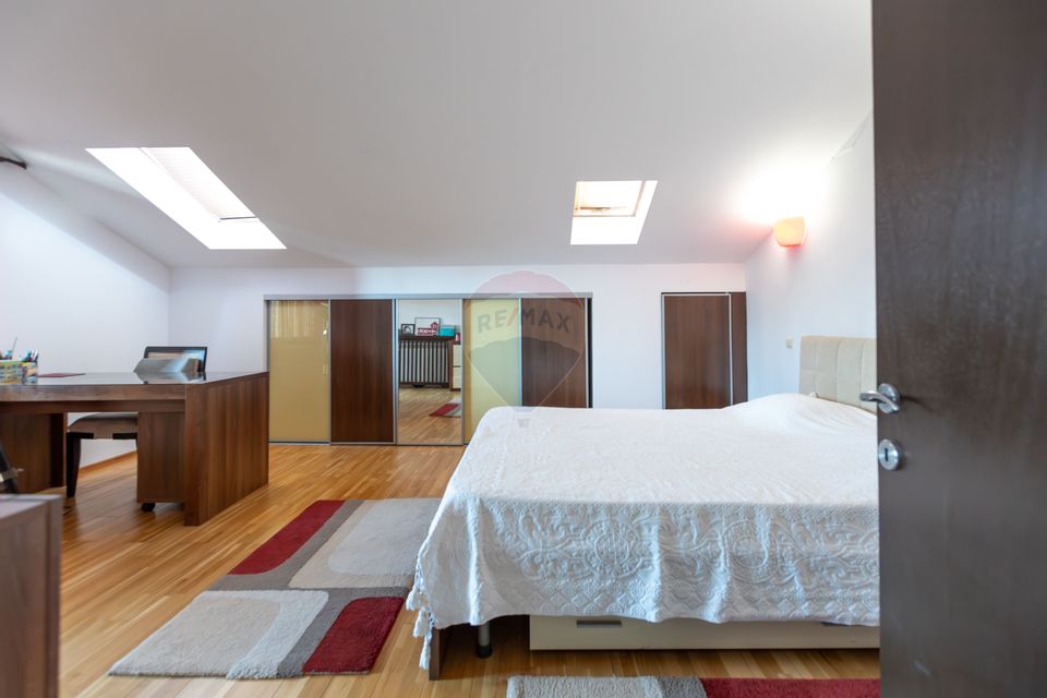 Vilă cu 7 camere de vânzare în zona Centrală Orașul  BUHUȘI