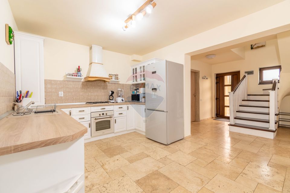 4 room House / Villa for sale