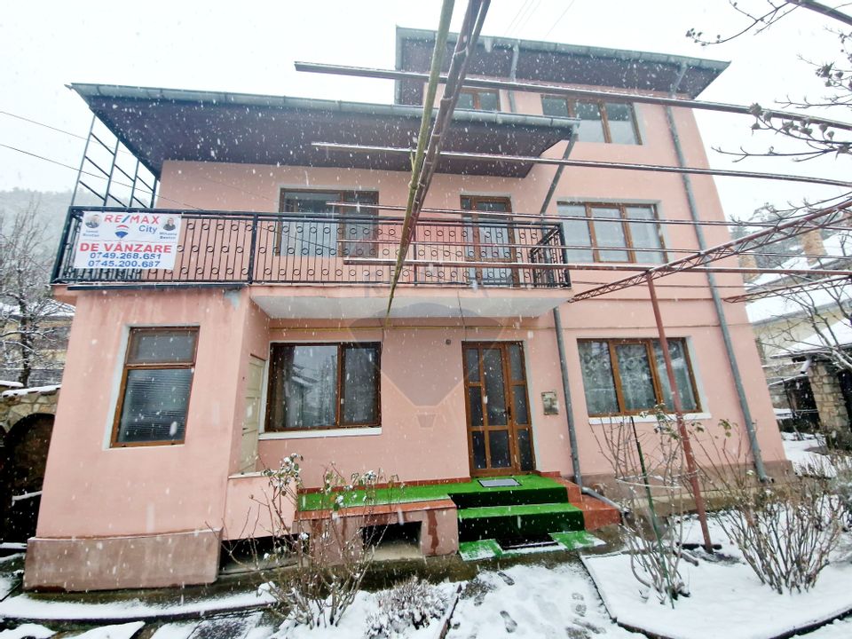6 room House / Villa for sale, Central area