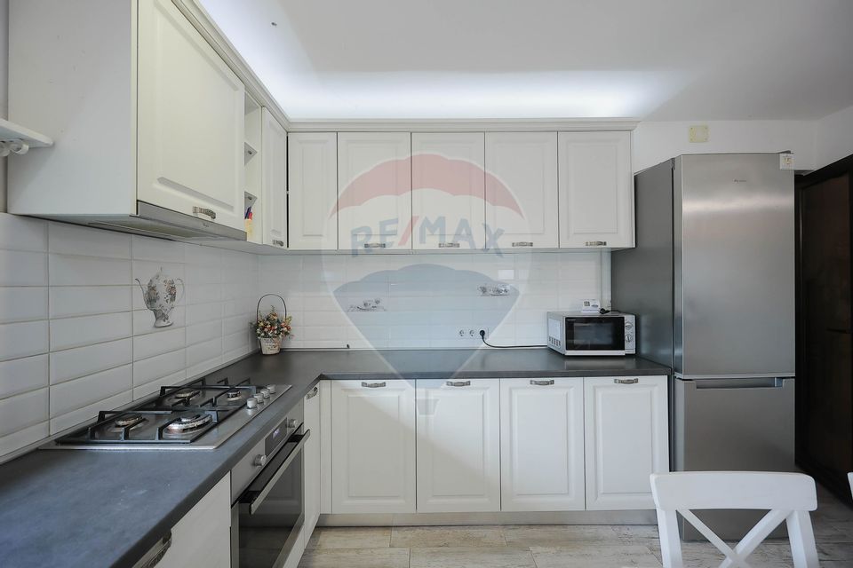 4 room House / Villa for sale, Episcopia Bihorului area