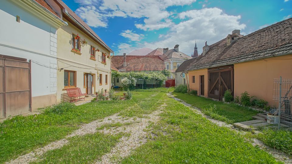 Cristian, locuinta saseasca, curte comuna