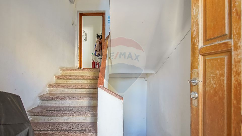 11 room House / Villa for rent, Tractorul area