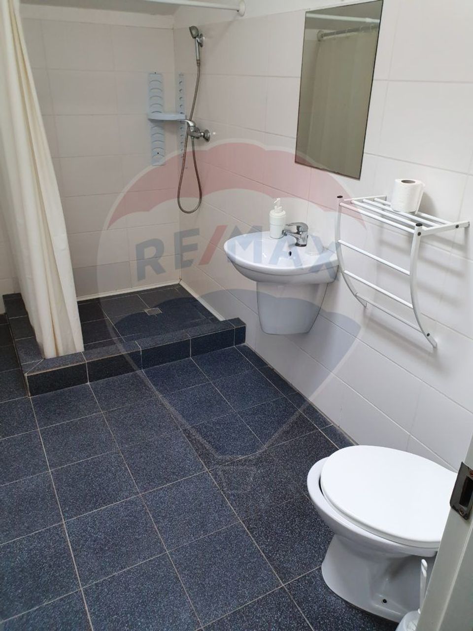 Hotel 29 camere de vânzare în zona P-ta Unirii