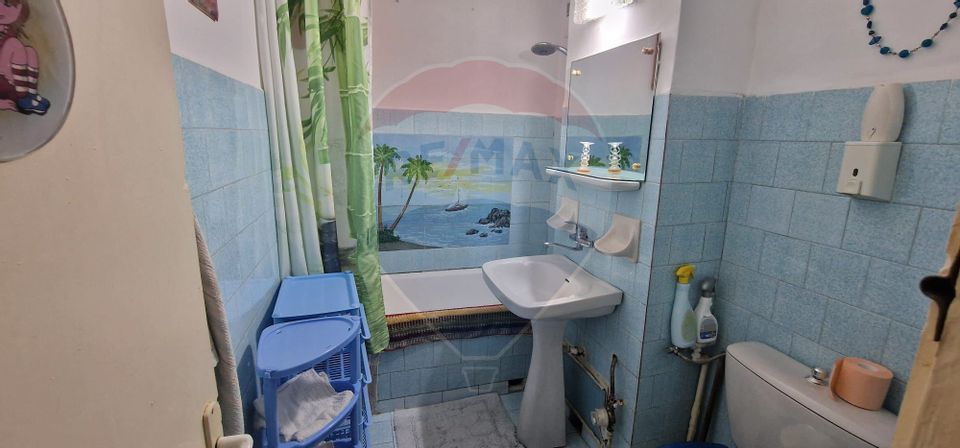 Apartament 3 camere parter cu intrare separata, Buhusi/Bacau