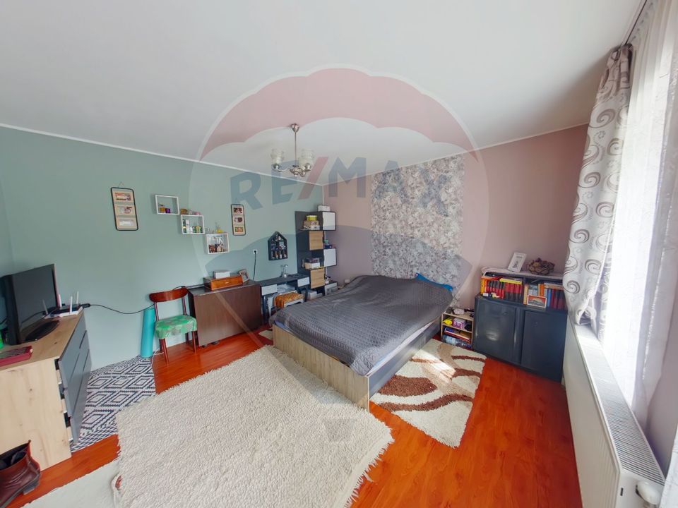 Casă / Vilă cu 4 camere de vânzare în zona Ultracentral