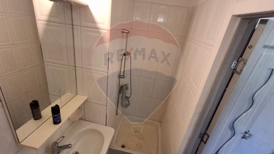 Apartament 1 cameră în Centru – Bd. Revoluției, balcon mare