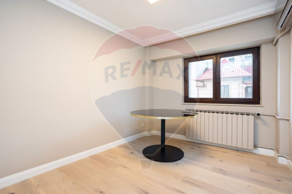 Apartament de lux 4 camere P-ta Victoriei zona Capitale