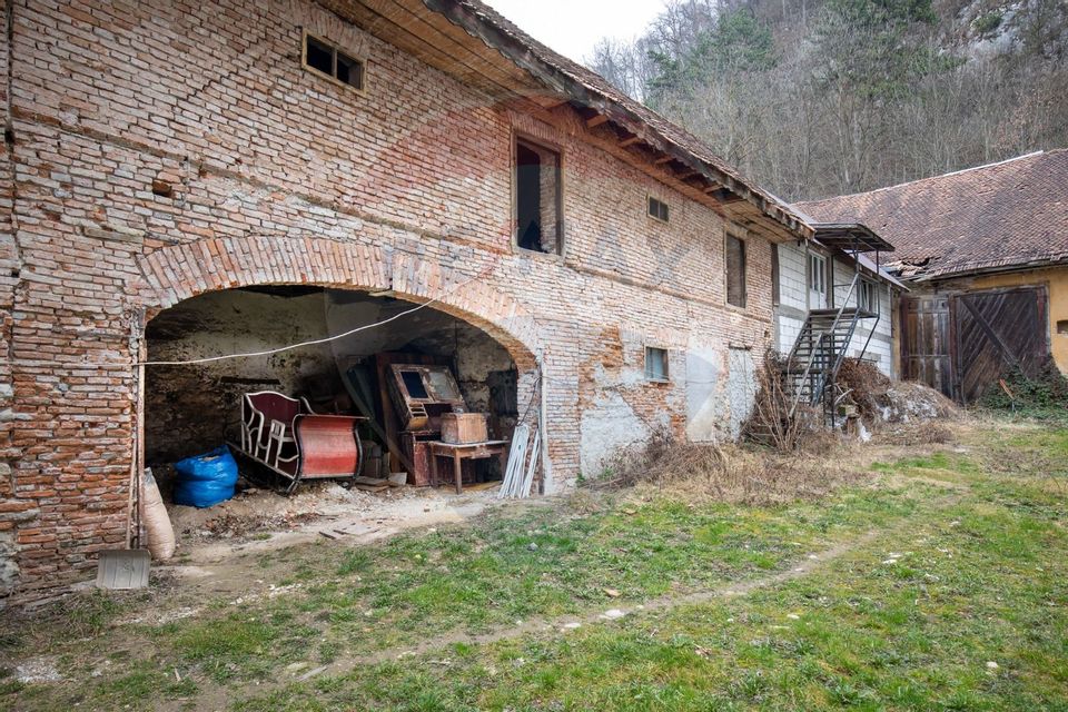 8 room House / Villa for sale, Central area