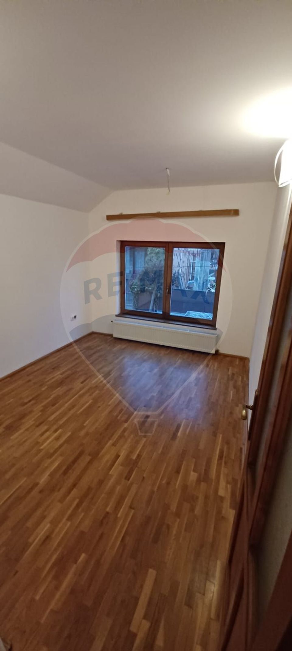 DE INCHIRIAT: Casă / Vilă P+1 - Zona Centrala BAIA MARE