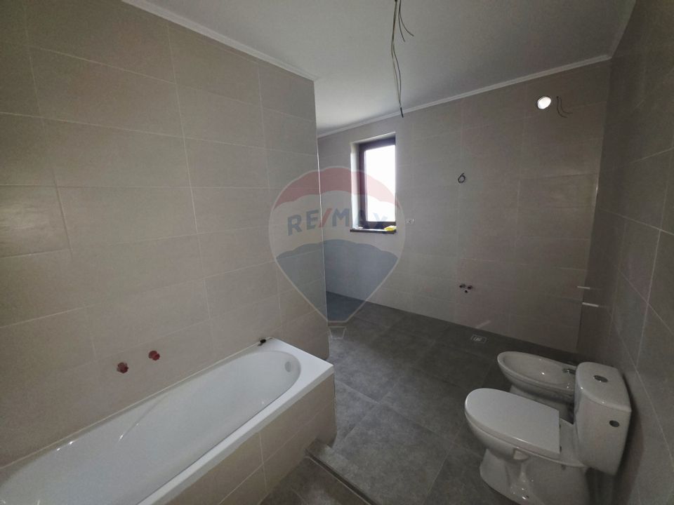 4 room House / Villa for sale