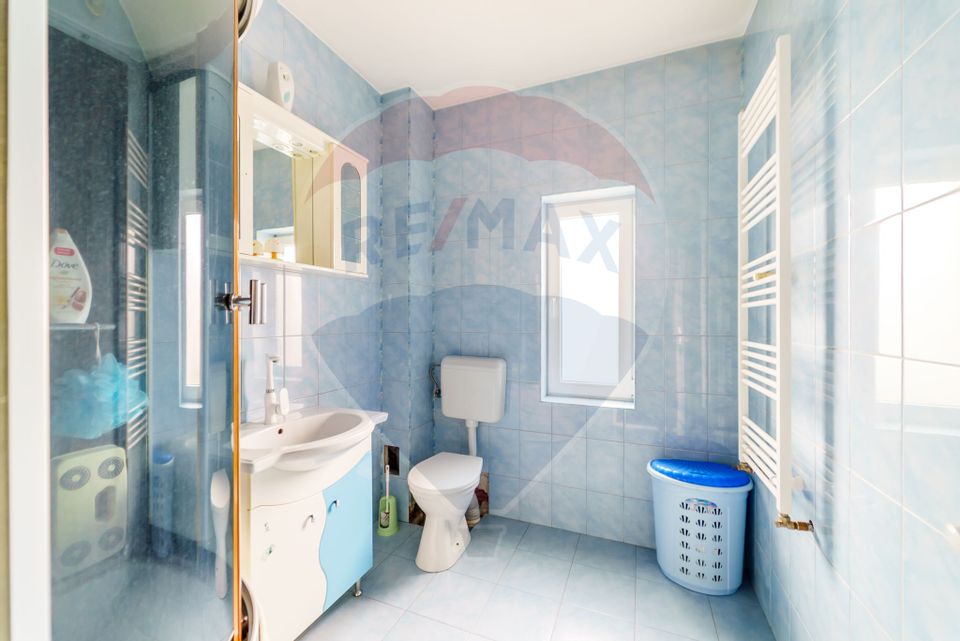 4 room House / Villa for sale, Confectii area