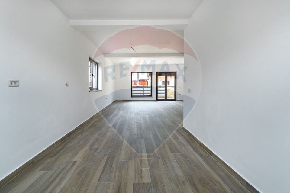 4 room House / Villa for sale