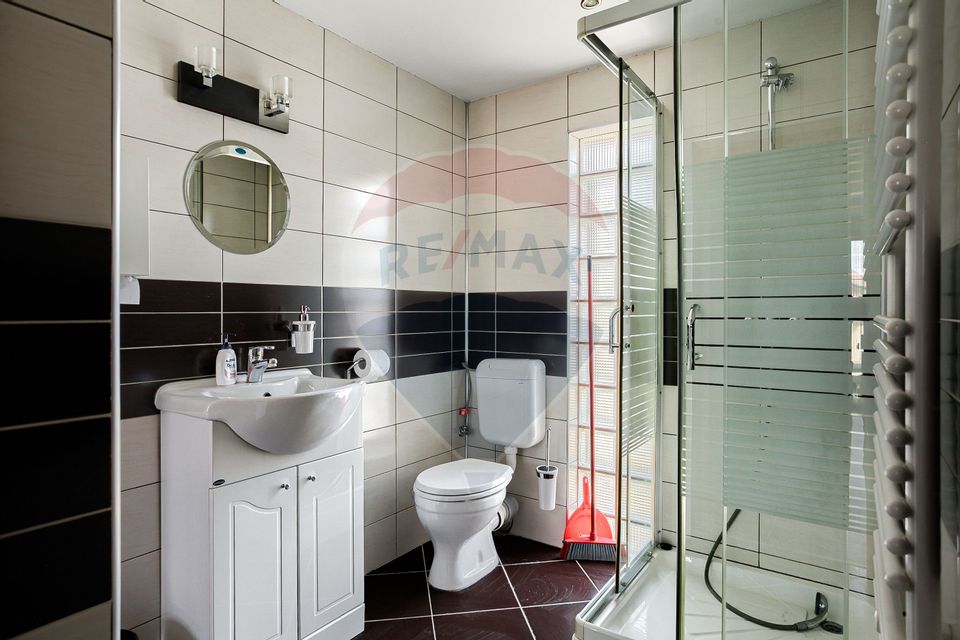 Casă modernă și spațioasă cu piscină,saună și sală de fitness – Pecica