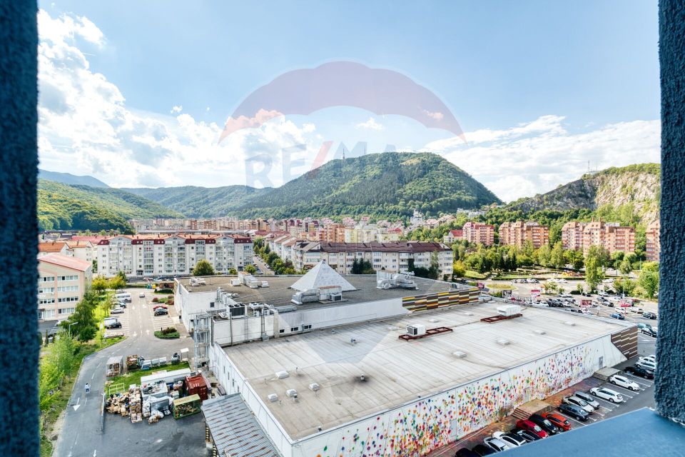 REZERVAT! Apartament 2 camere pretabil locuință sau cabinet