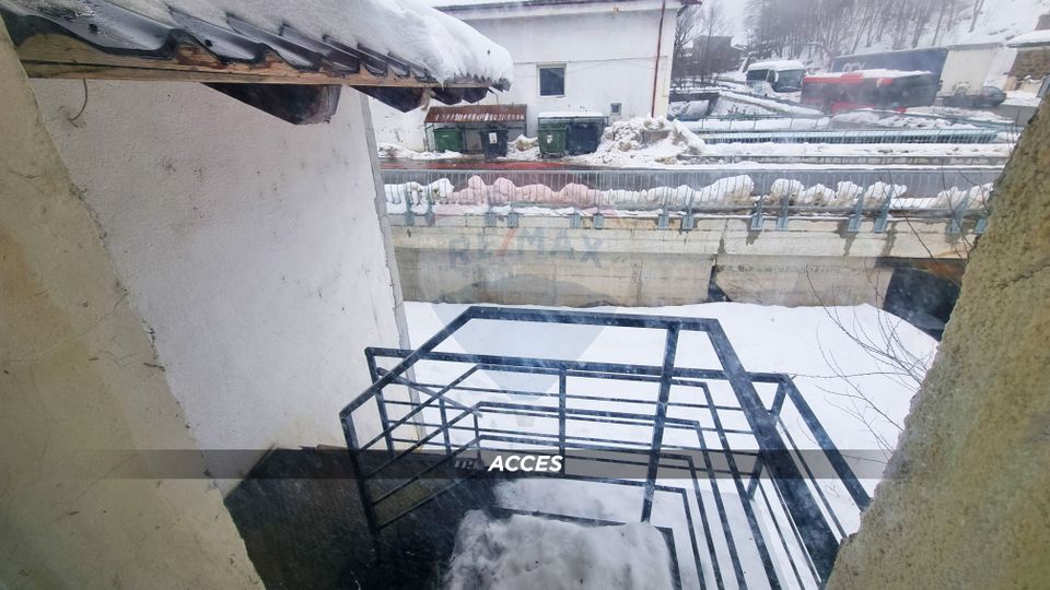 Hala industriala cu pod inalt si utilitati – OPORTUNITATE CAVNIC