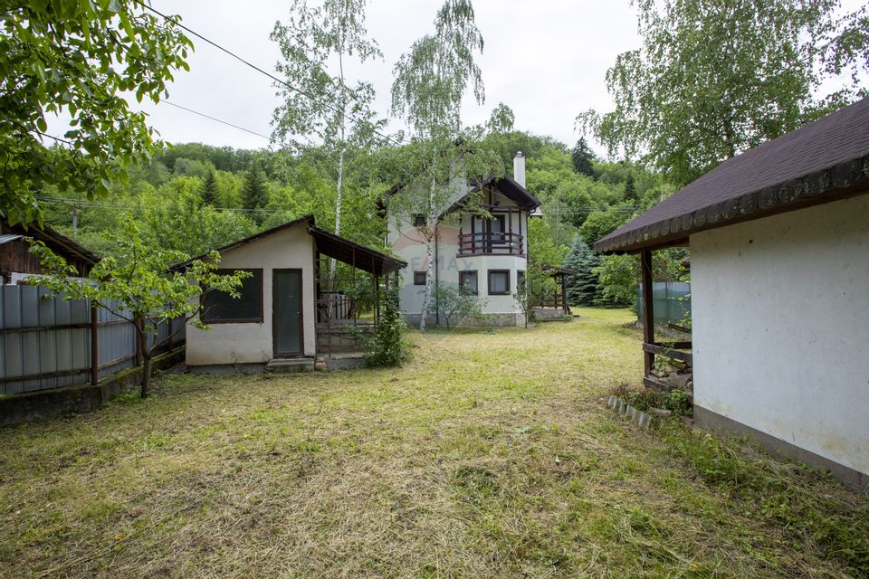 Casa de vacanta de vanzare Slanic Moldova