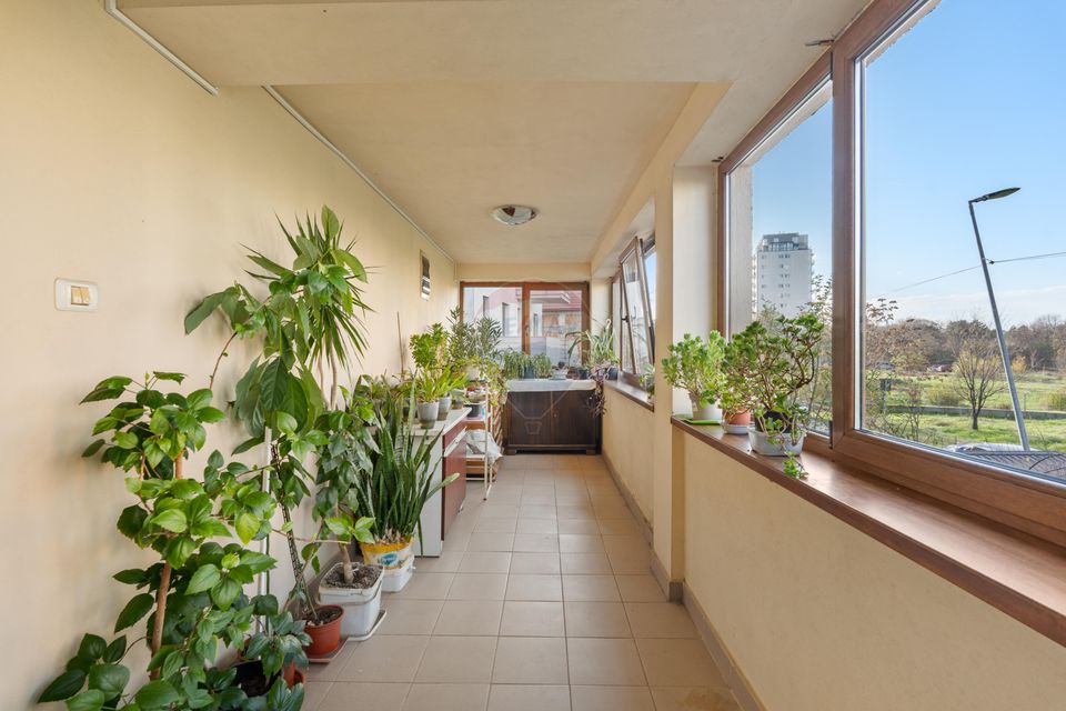 Casă / Vilă cu 6 camere de vânzare - Oraselul Copiilor