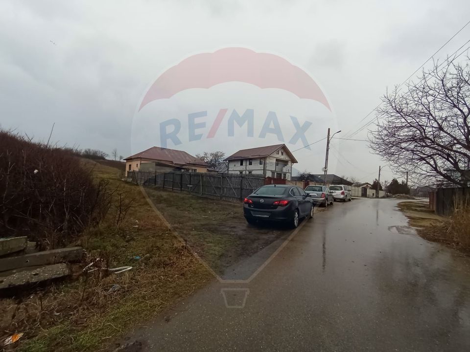 Teren de vanzare in Pielesti