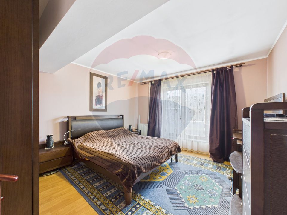 5 room House / Villa for sale