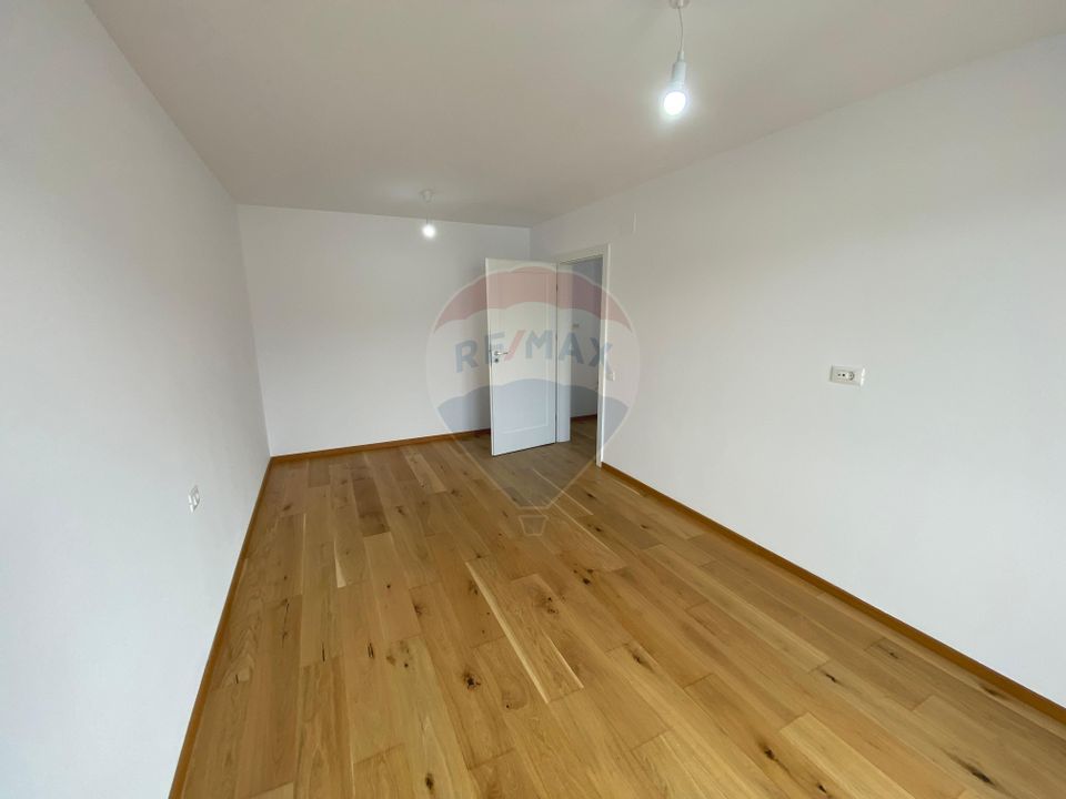 Apartament modern de închiriat cu 3 camere – Urban Plaza