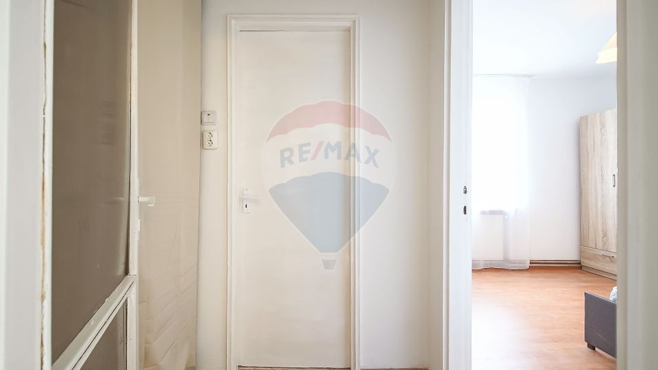 Apartament cu 2 camere de închiriat în zona Central