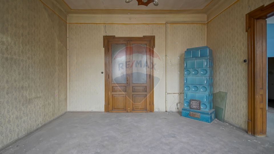 10 room House / Villa for sale, Brasovul Vechi area