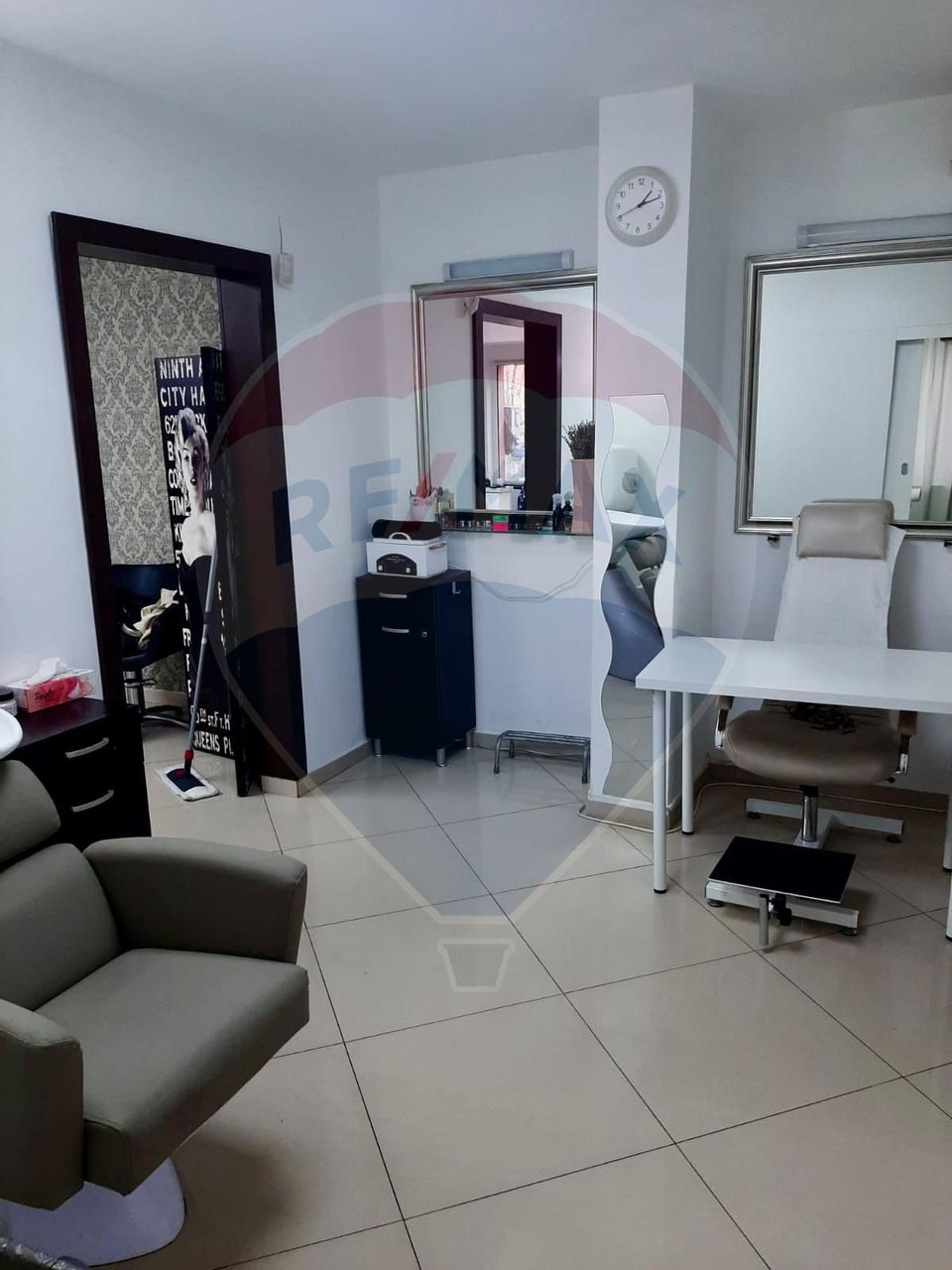 50sq.m Commercial Space for rent, Teiul Doamnei area