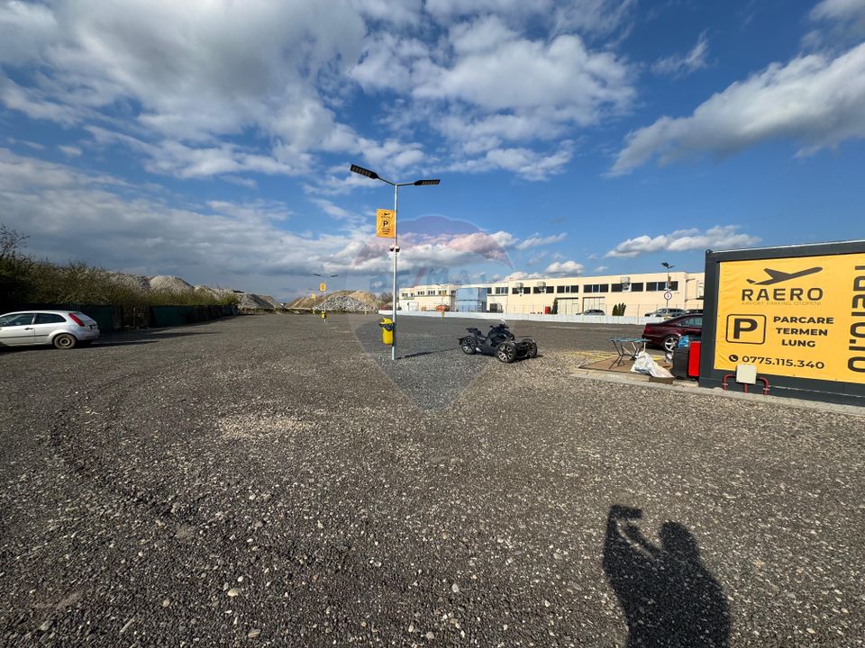 Presentation of Land for Sale – Mixed Area of Housing and Services