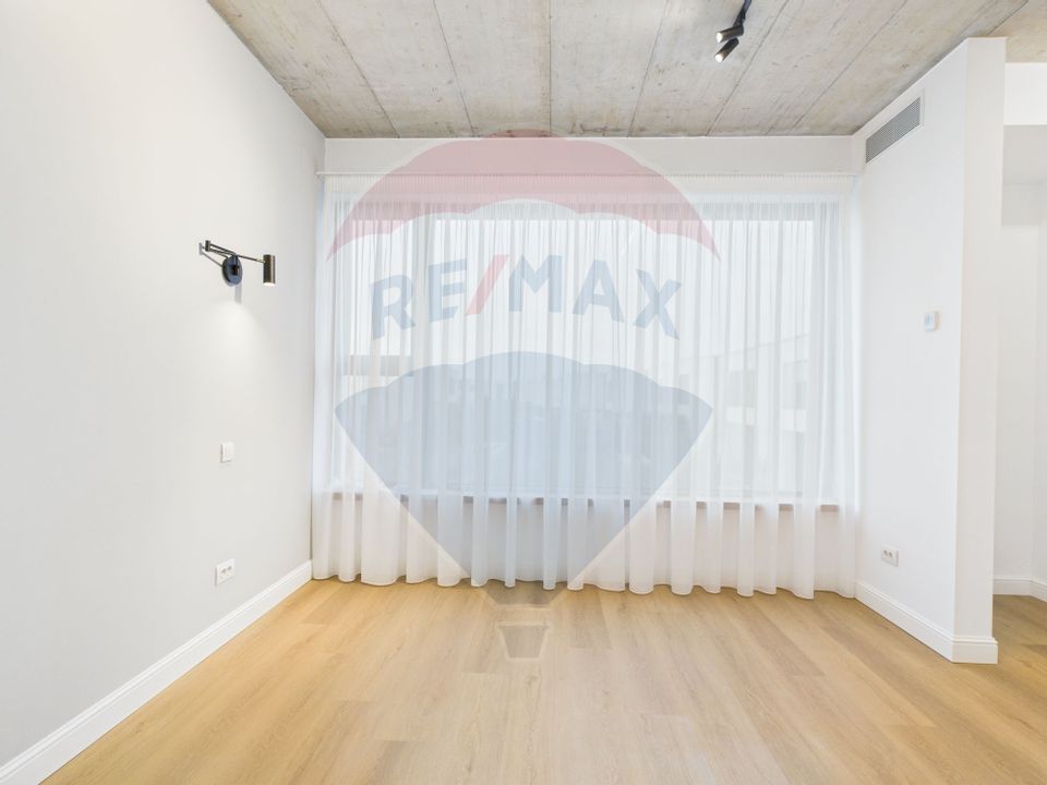 Vila luminoasa cu 4 camere si panouri solare in Amber FOREST Tunari