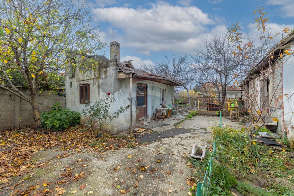 Casa cu teren 454 mp - oportunitate in Bujac