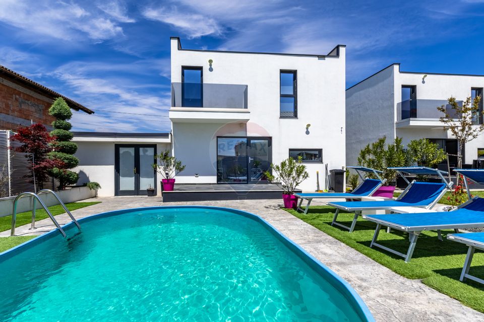 Vilă de lux cu piscina de închiriat