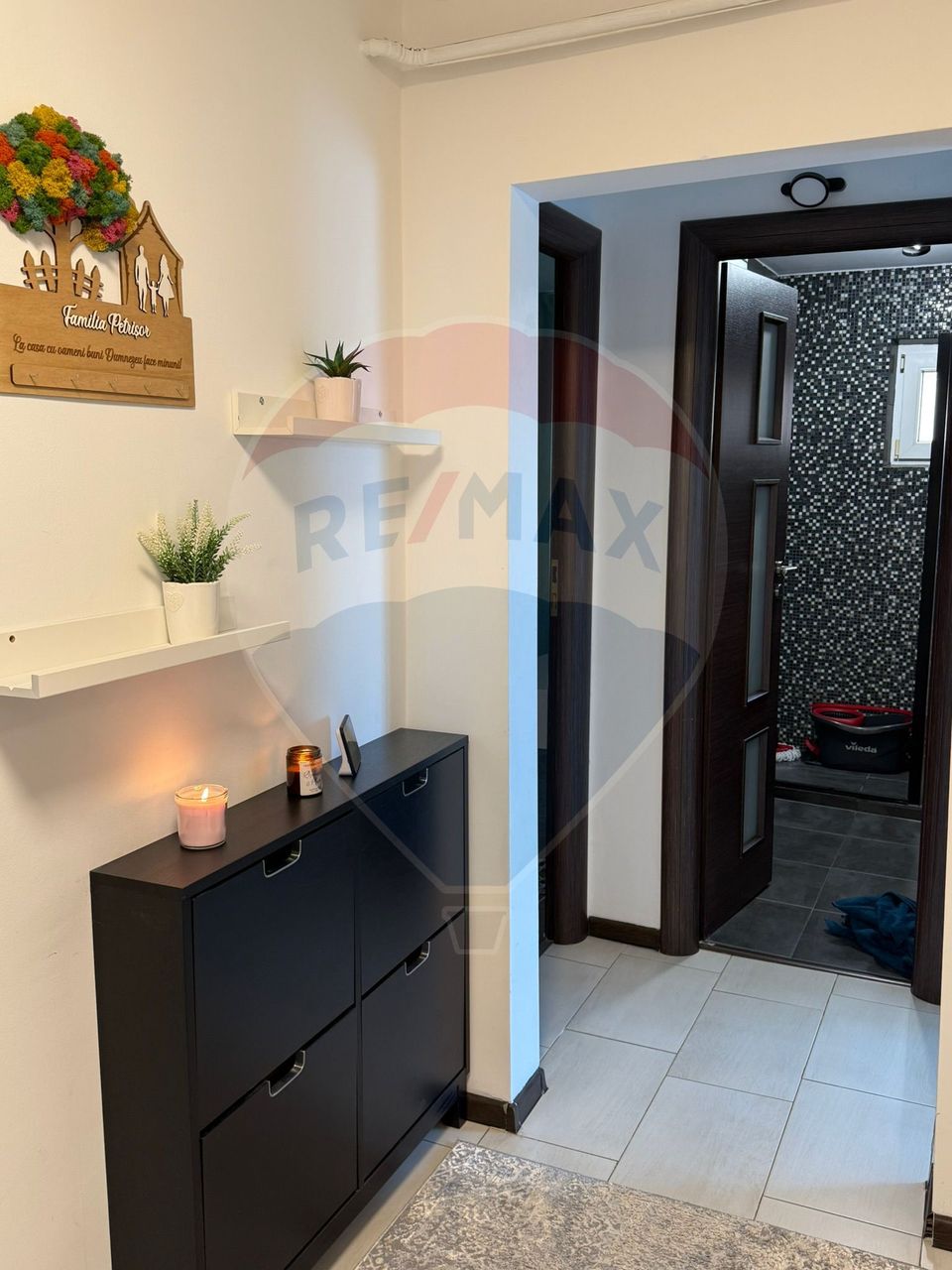 de inchiriat 3 camere, 70 mp, ultrafinisat, 3/4, centrala