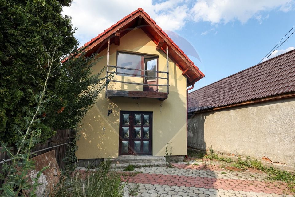 Vilă cu 3 camere de vânzare în Sacele