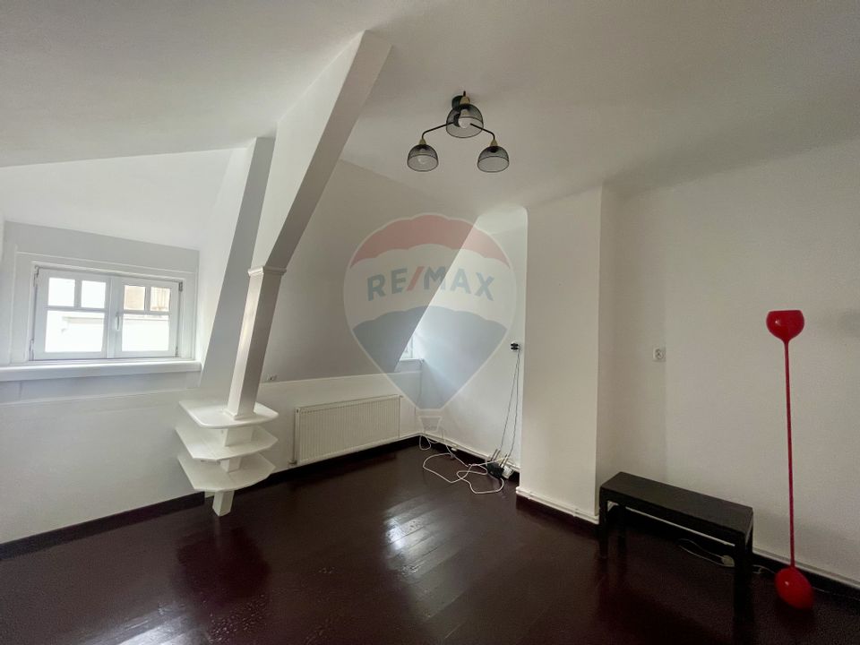 Apartament (in vila) de închiriat în zona Capitale