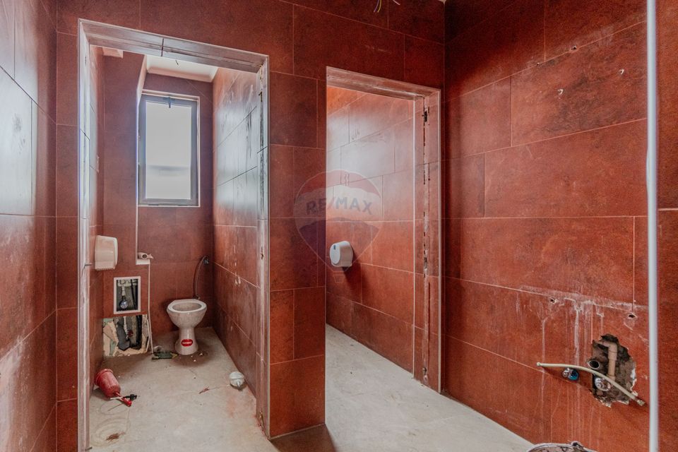 Cladire de 902 mp utili de vânzare, zona Grivitei - DN 13, COMISION 0