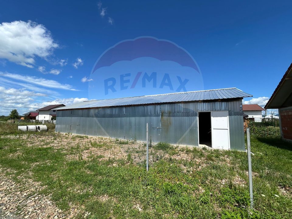 Casa 90m2 cu hala 120 m2 si 8 ari de teren de vanzare in CATALINA