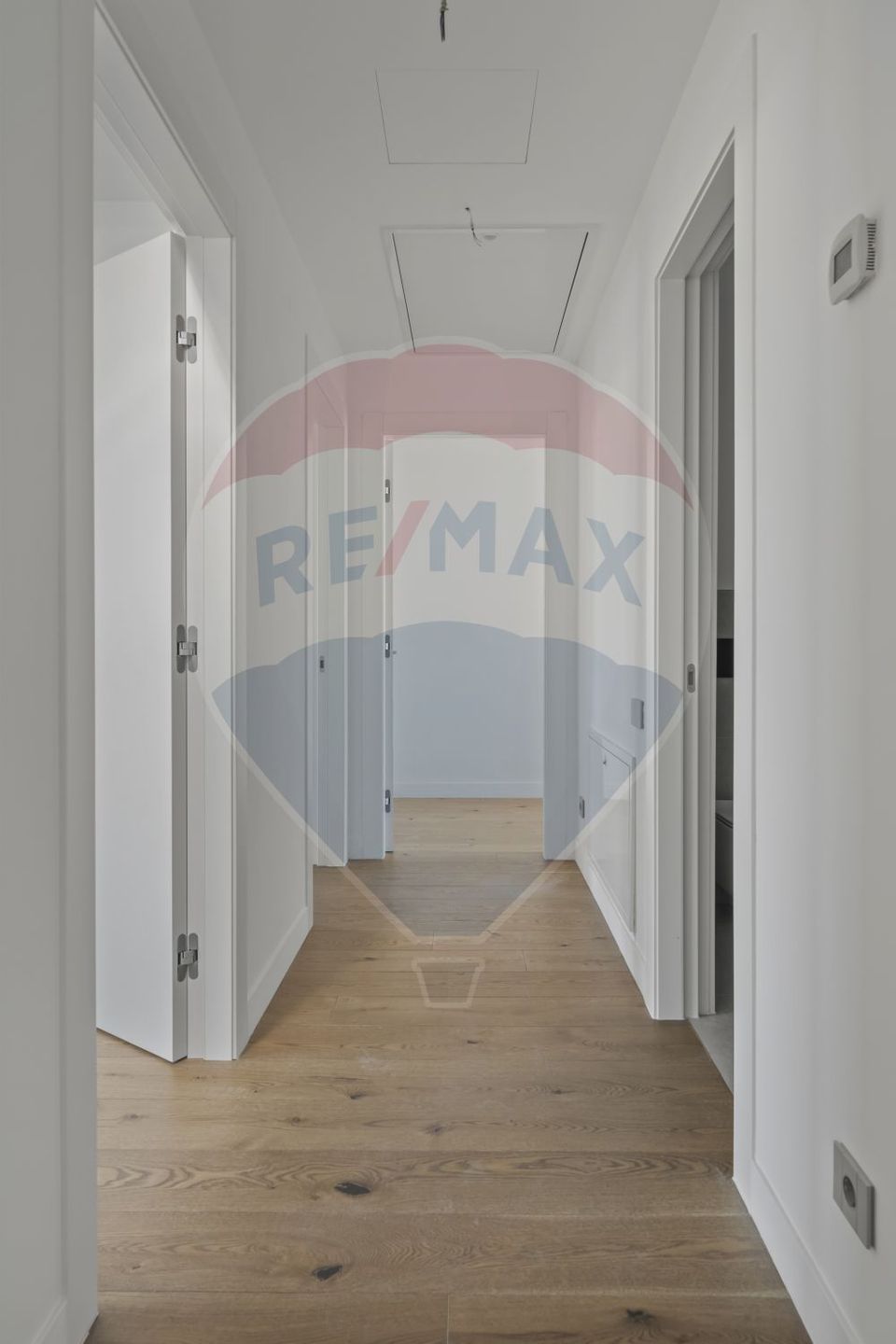 Modern villa with premium finishes, 5 rooms in Tunari - Amber Forest