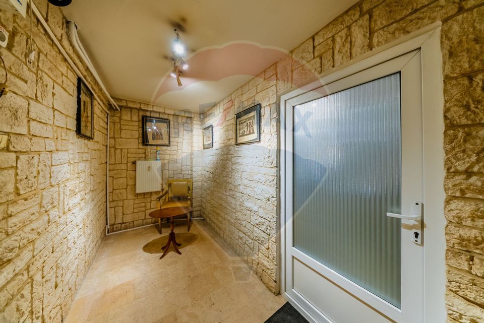 72sq.m Office Space for rent, Central area