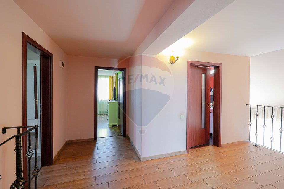 6 room House / Villa for sale