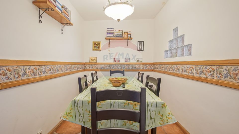 De vanzare 4 camere Racadau-zona Parcul Trandafirilor