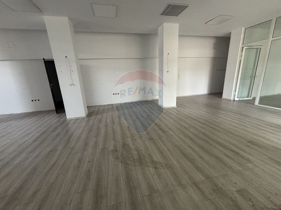 205sq.m Commercial Space for rent, Turda area