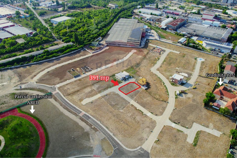 Teren de vânzare pe colț, cu deschidere dublă – 40 m front stradal