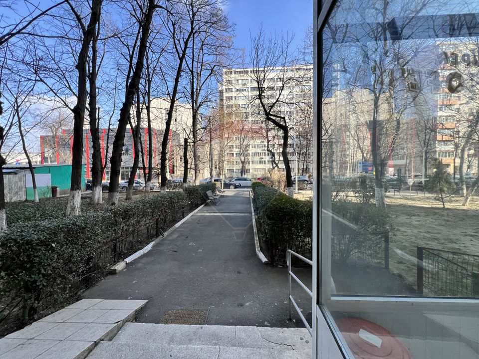 48.8sq.m Commercial Space for sale, Basarabia area