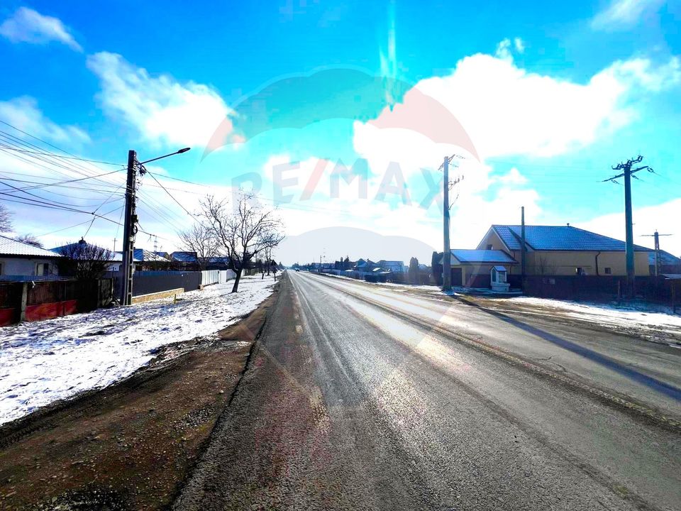 Teren de vânzare strada Bradului zona Lilieci