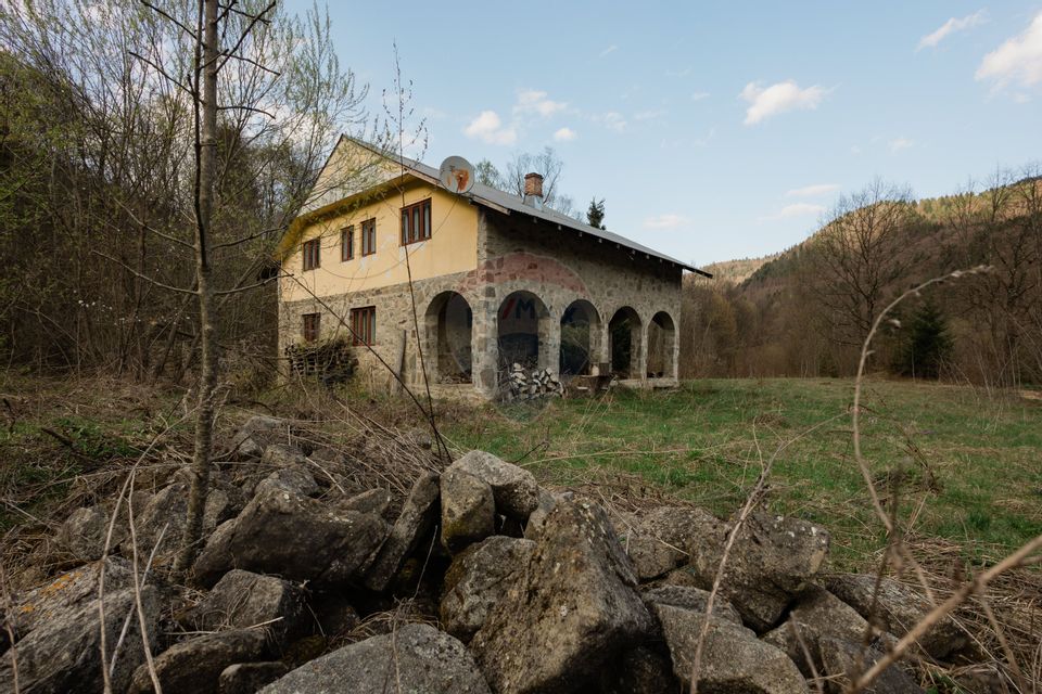 Casa si teren intravilan Tarcau