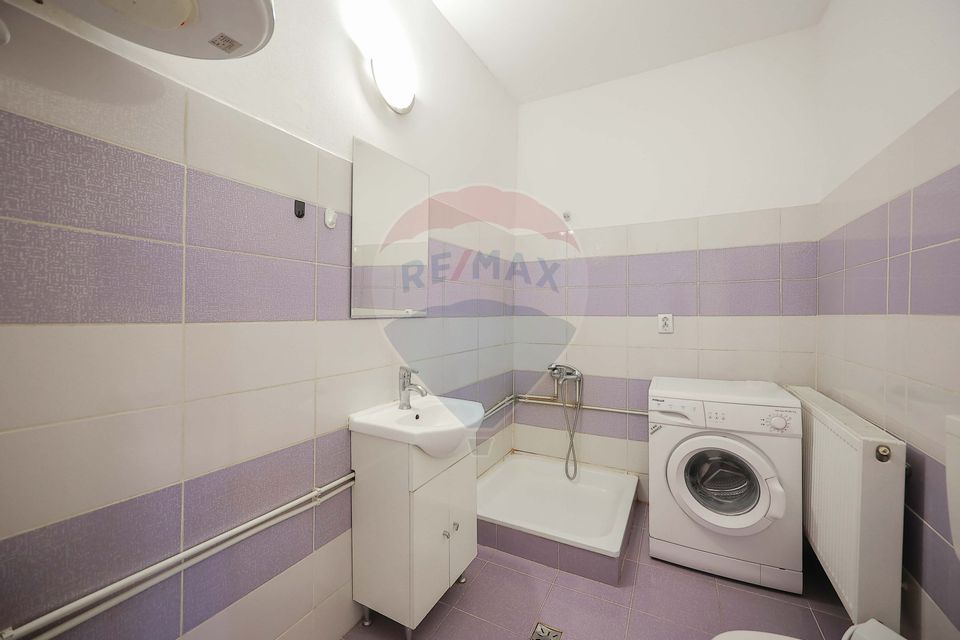 Apartament cu 2 camere de vânzare în zona Decebal, curte comună