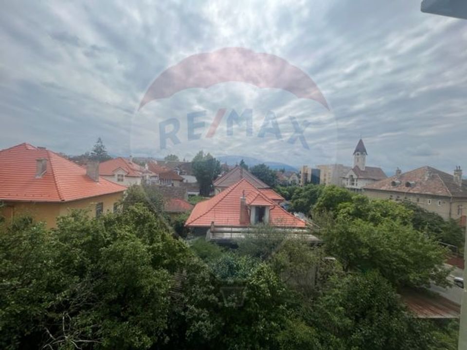 Apartament de inchiriat sttr. Gales, Parc Sub Arini