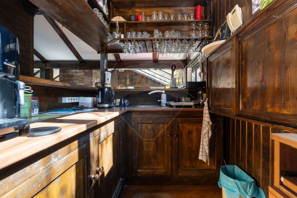 98sq.m Commercial Space for rent